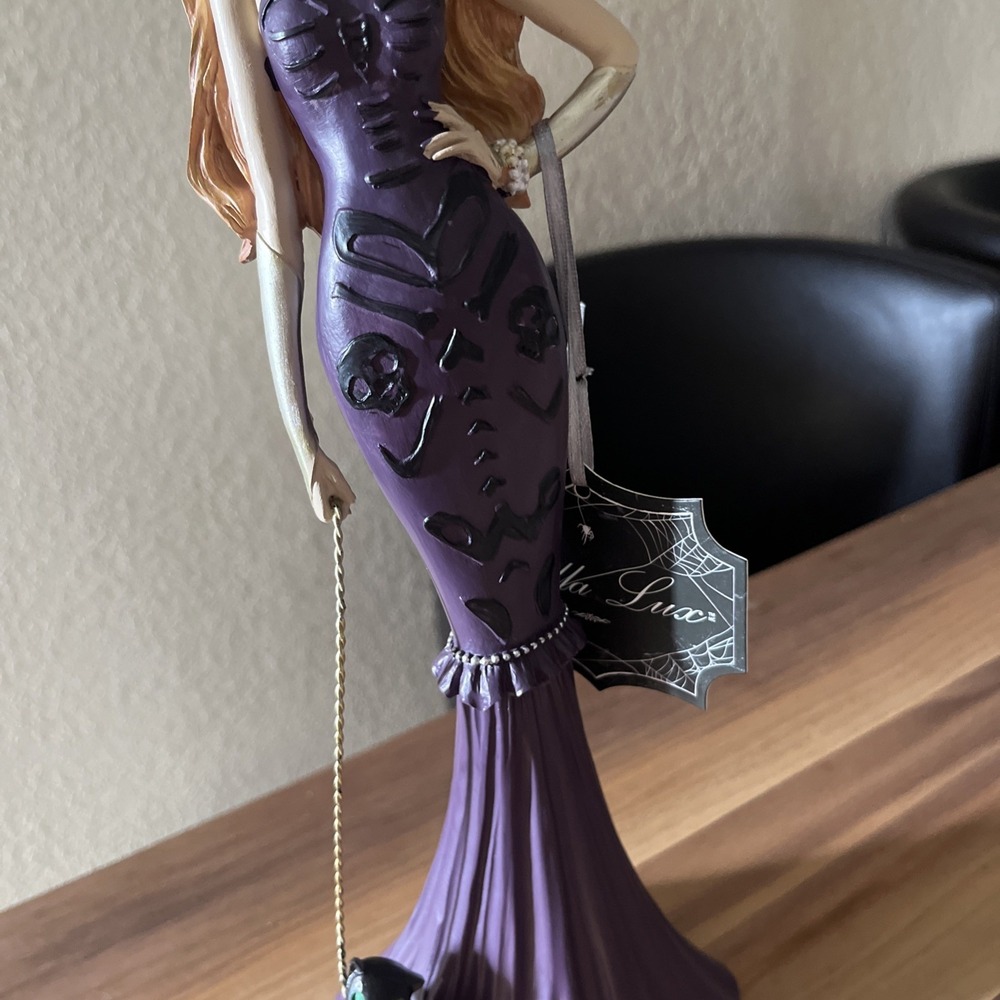 Elegant Gothic Witch Bella Lux Figurine Halloween With Cat 15in - Picture 4 of 6